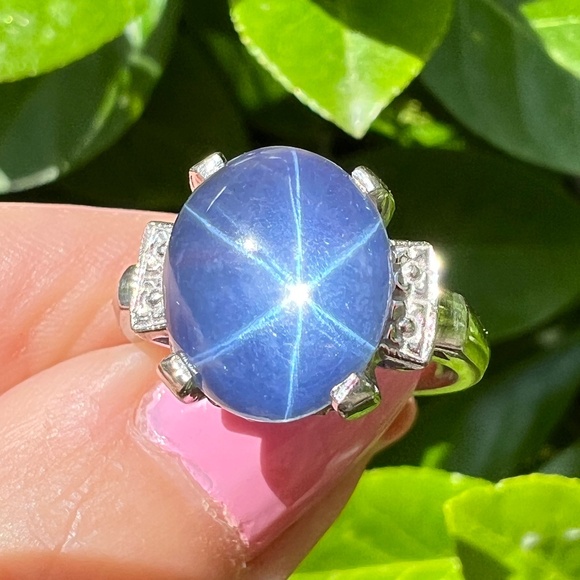 Jewelry - VINTAGE 10K WHITE GOLD SYNTHETIC STAR BLUE SAPPHIRE CATSEYE SPINEL CABOCHON RING